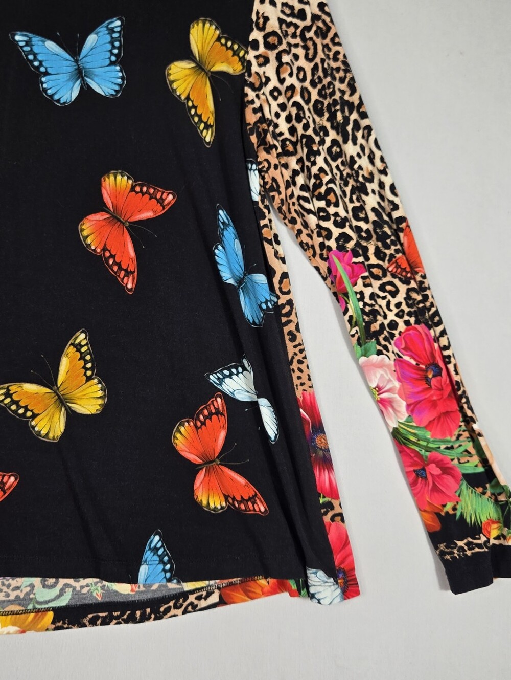 Johnny Was Knit Top Leopard Floral Butterfly Print Long Sleeve Size Medium - Picture 16 of 16